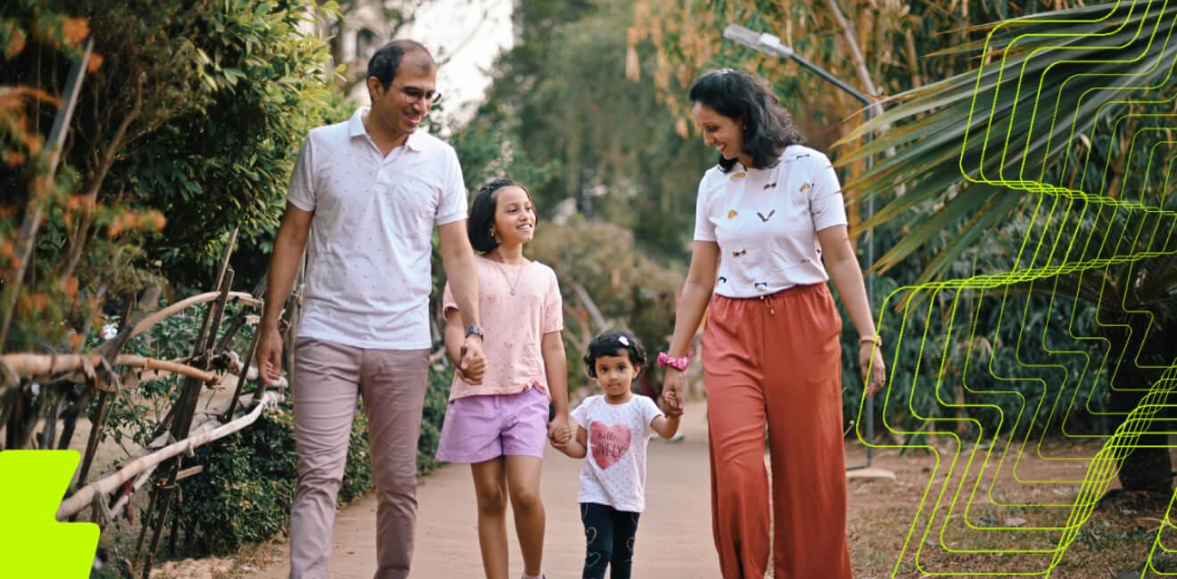 https://www.justwalkindia.com/_next/image?q=75&url=%2F_next%2Fstatic%2Fmedia%2Fthe-5-main-benefits-of-walking-after-eating.e10c2a26.jpg&w=3840